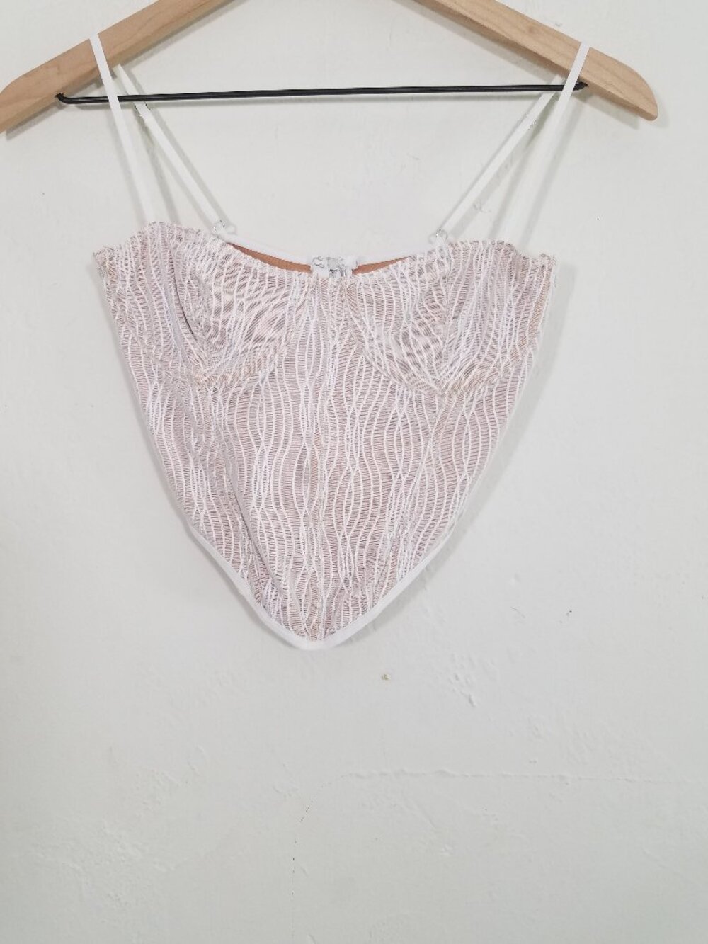 White Fox Boutique Crop Top Blouse Spaghetti Straps Size S